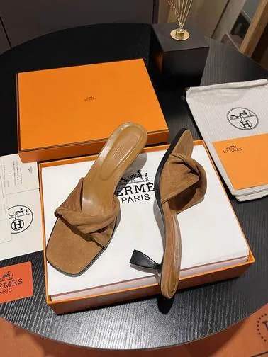 Hermes mnh0802 Mules, source view 4, SKU mnh0802