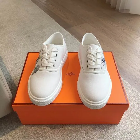 Hermes mnh0214 Sneakers, source view 1, SKU mnh0214