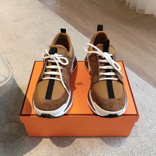 Hermes mnh0215 Sneakers, source view 1, SKU mnh0215