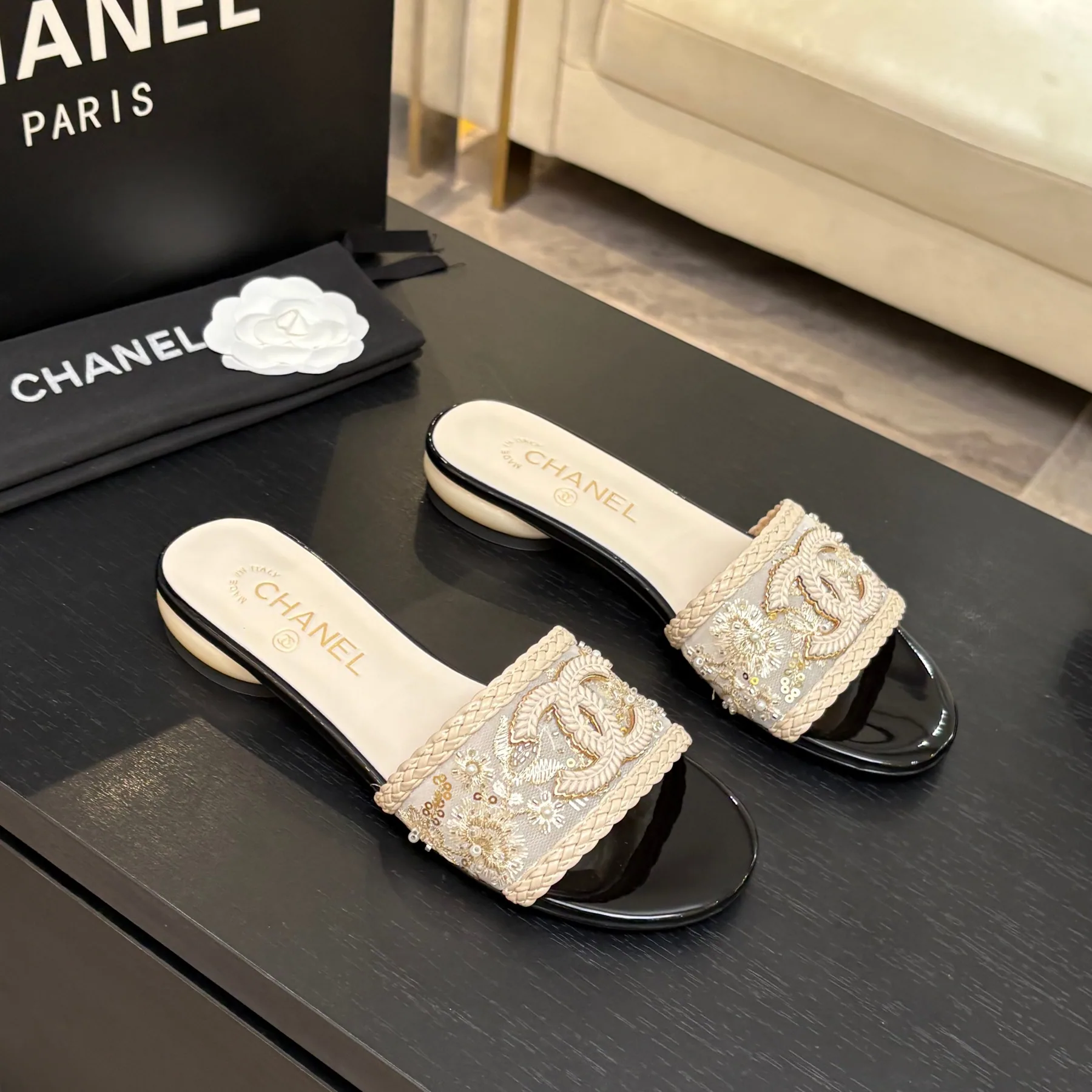 Chanel mns0701 Pattern Slide Sandals, source view 6, SKU mns0701