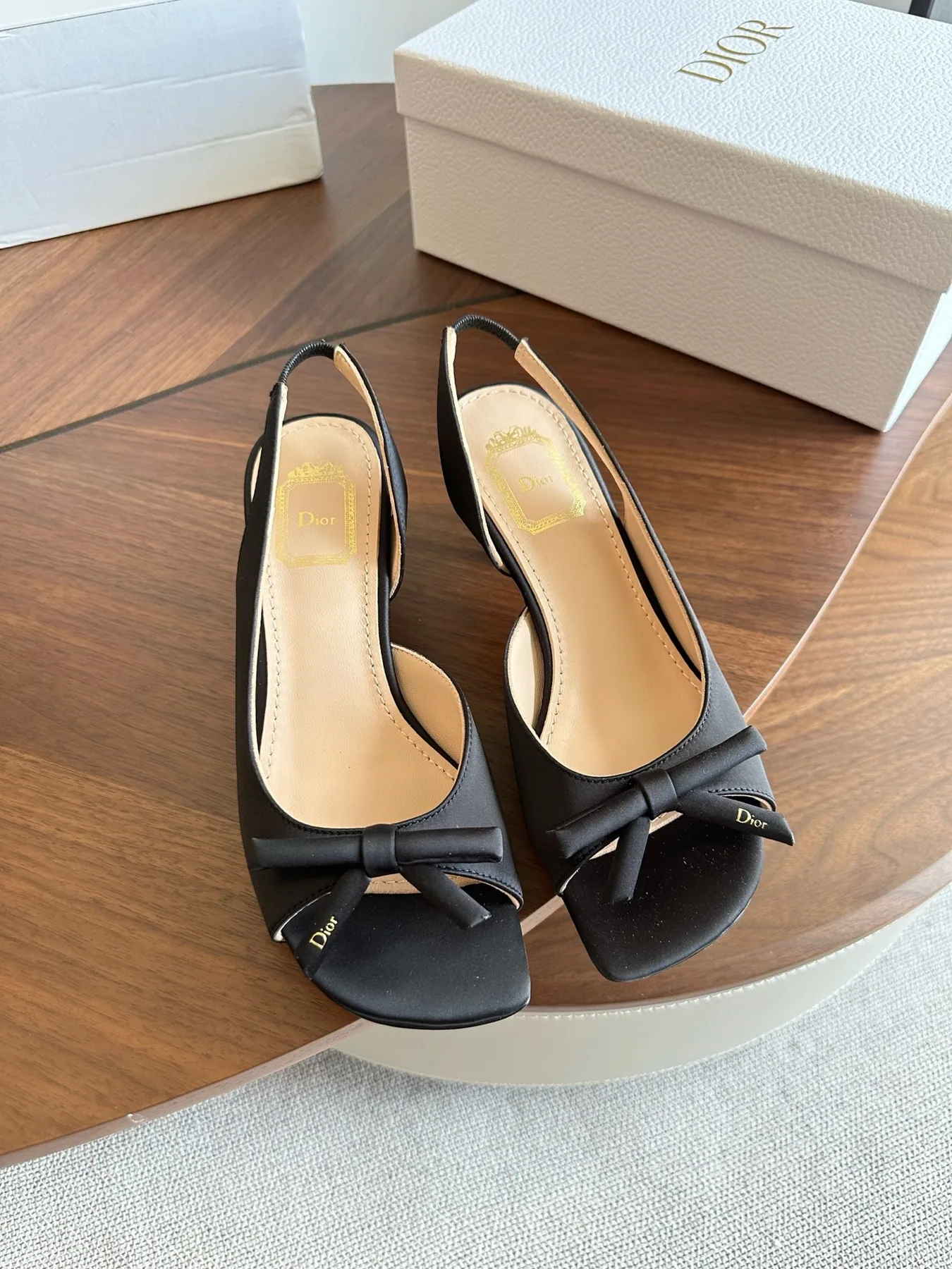Dior mns0706 Bow Slingback Flats, source view 6, SKU mns0706