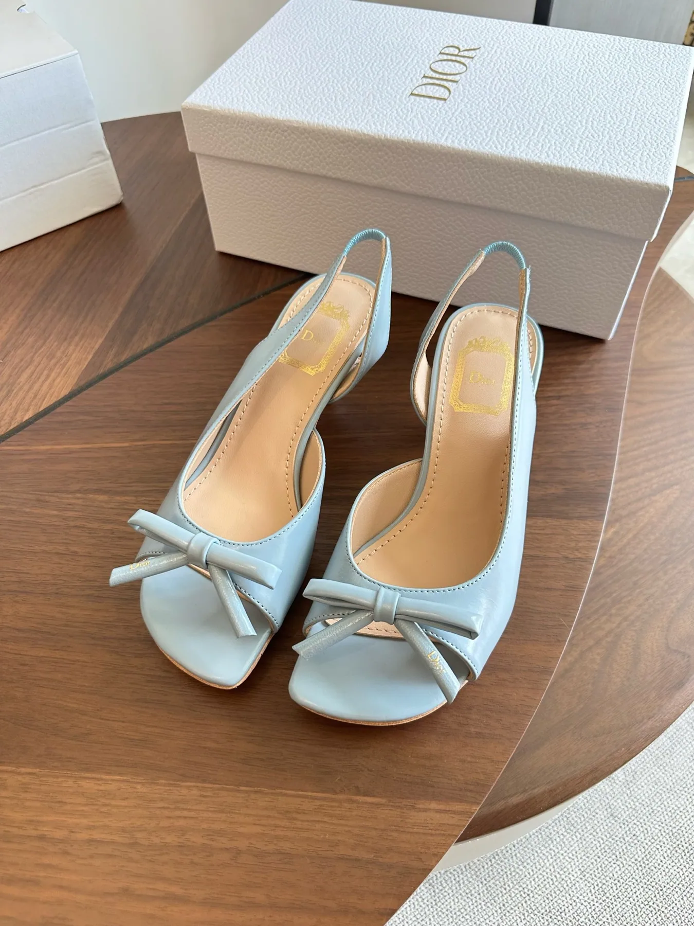 Dior mns0705 Bow Slingback Flats, source view 1, SKU mns0705