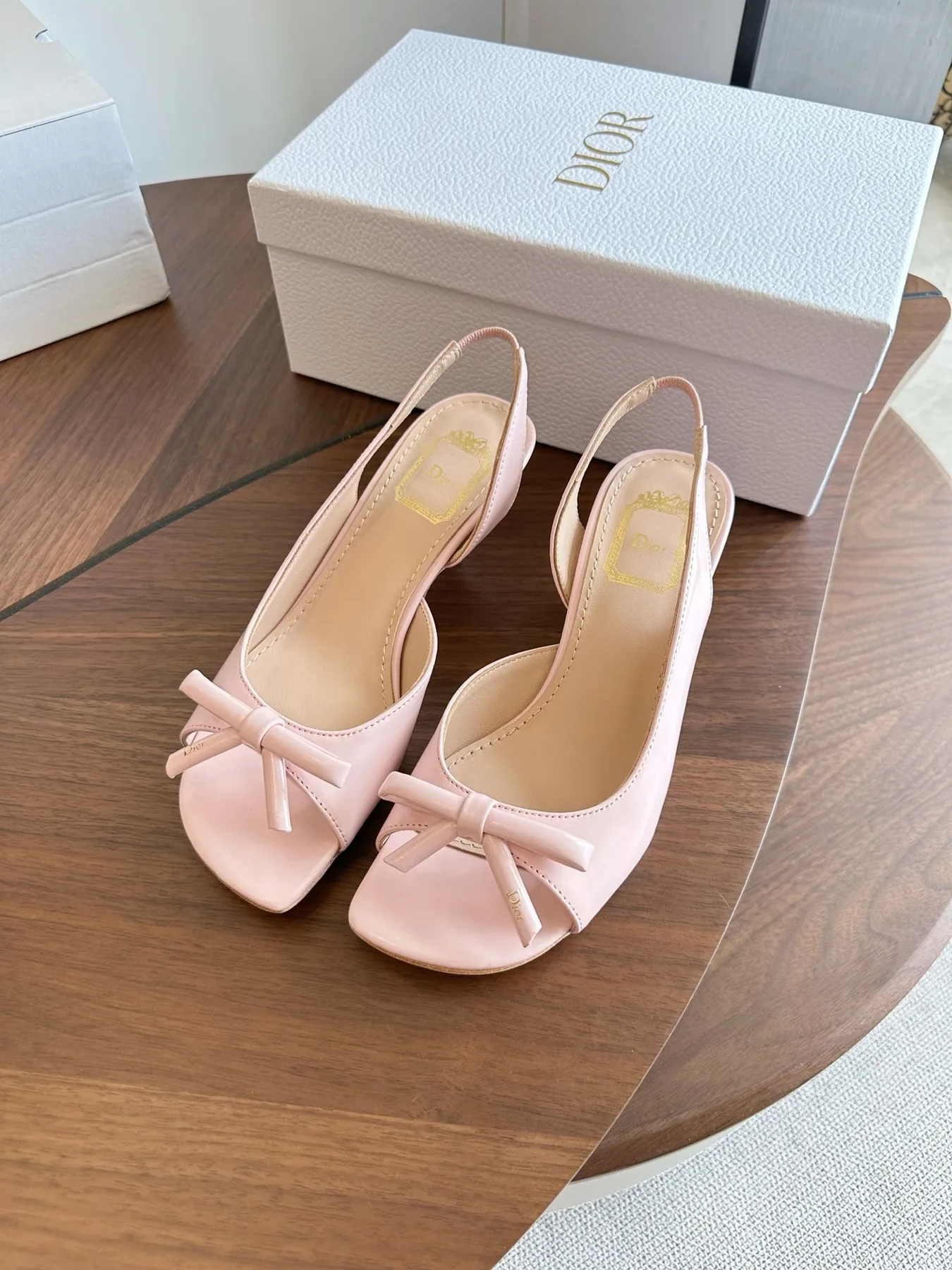 Dior mns0705 Bow Slingback Flats, source view 6, SKU mns0705