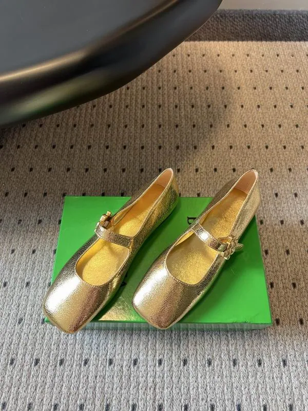 Bottega mns0601 Woven-Look Slip-On Shoes, source view 5, SKU mns0601