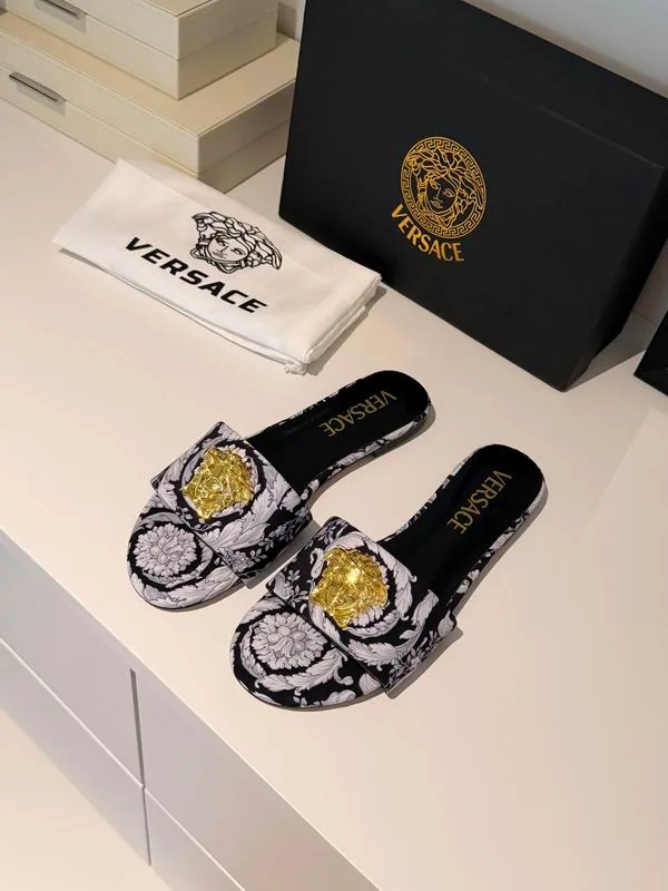 Versace mns0701 Medallion Print Slide Sandals, source view 3, SKU mns0701