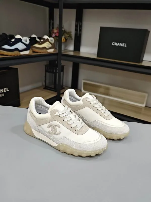 Chanel mns0704 Logo-Panel Runner Sneakers, source view 1, SKU mns0704