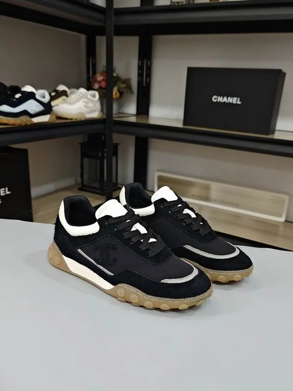Chanel mns0704 Logo-Panel Runner Sneakers, source view 3, SKU mns0704