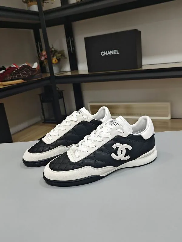 Chanel mns0705 Colorblock Logo Low-Top Sneakers, source view 4, SKU mns0705