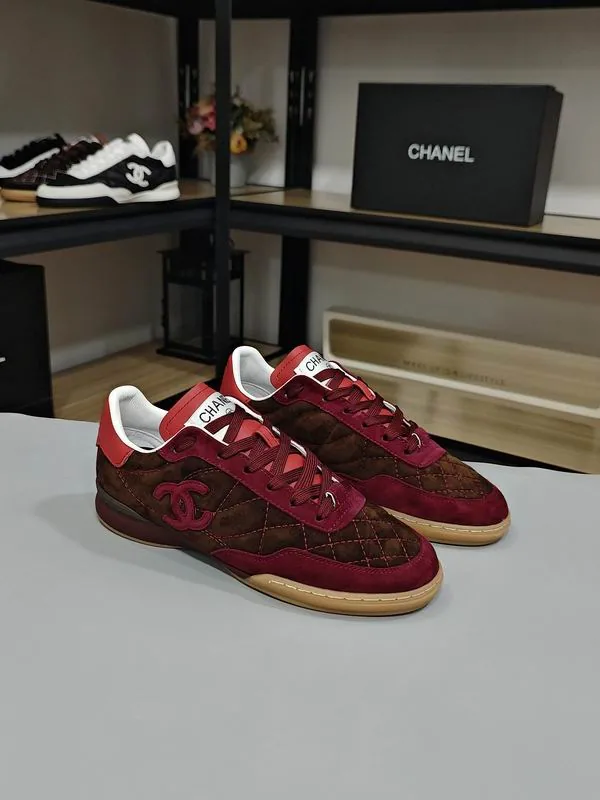 Chanel mns0705 Colorblock Logo Low-Top Sneakers, source view 5, SKU mns0705