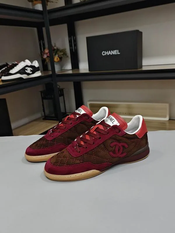 Chanel mns0705 Colorblock Logo Low-Top Sneakers, source view 6, SKU mns0705