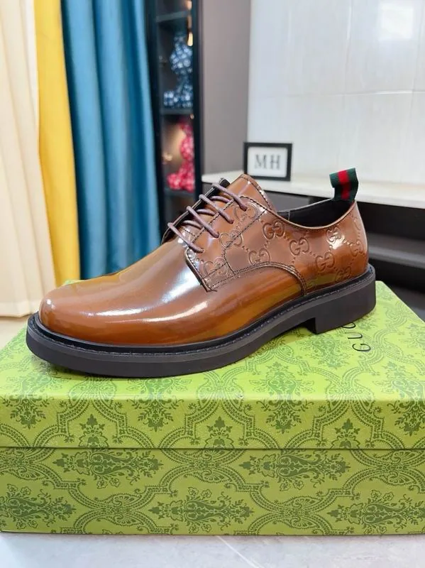Gucci mns0703 Lace-Up Derby Shoes, source view 3, SKU mns0703