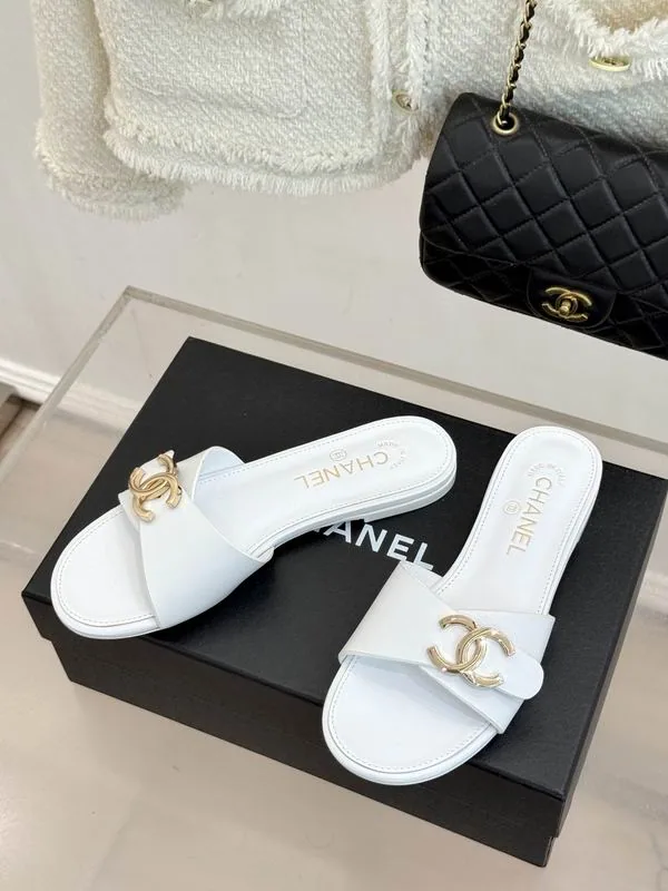 Chanel mns0609 Logo Slide Sandals, source view 3, SKU mns0609