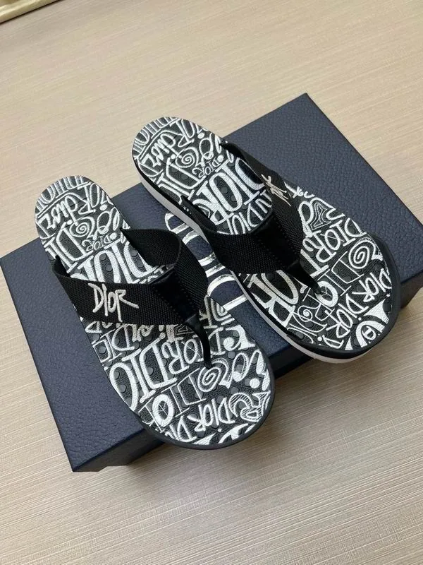 Dior mns0804 Graphic-Footbed Toe-Post Sandals, source view 4, SKU mns0804