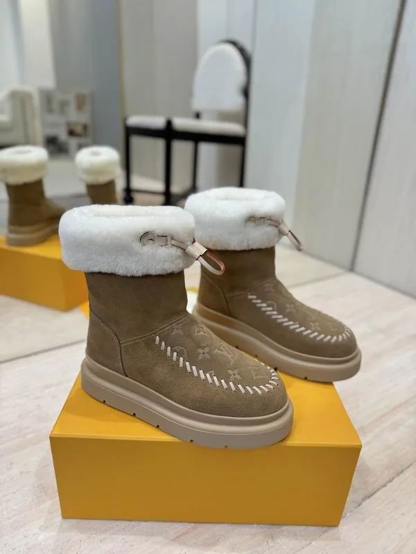 LV mns0802 Shearling-Look Trim Moccasin Boots, source view 1, SKU mns0802