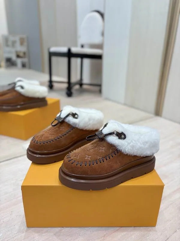 LV mns0801 Shearling-Look Trim Moccasin Shoes, source view 6, SKU mns0801