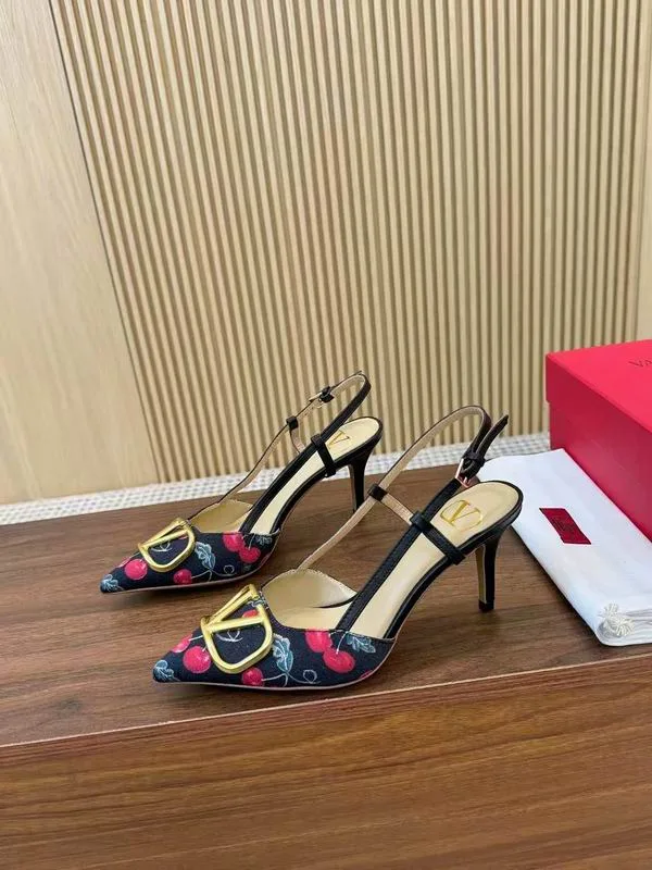 Valentino MNS0701 7.5cm Multicolor Slingback Heels black slingback-style heels with pointed toe, multicolor floral-looking toe accents, and 7.5 cm supplier-listed heel view 2