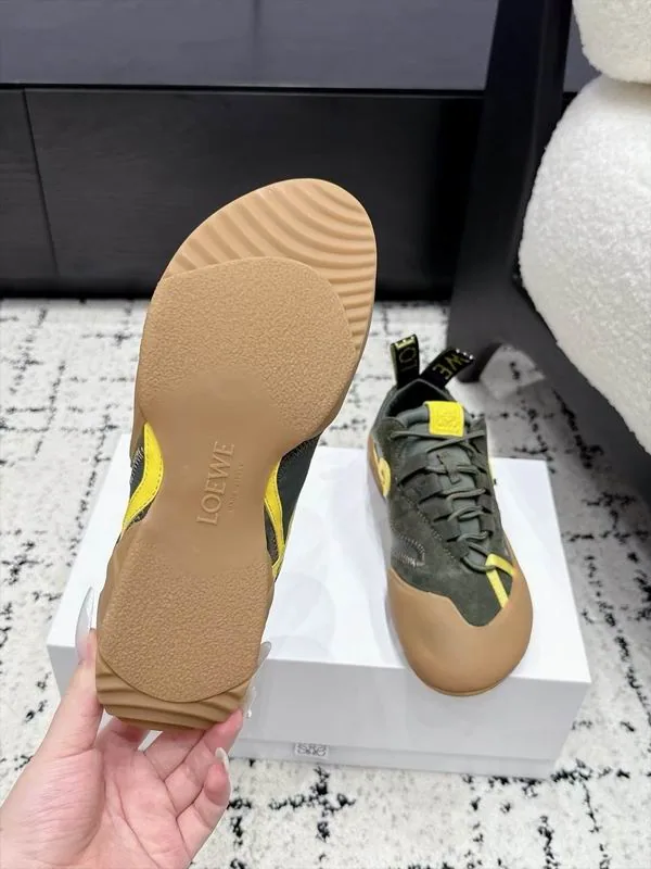 Loewe Olive Low-Cut Runner Sneakers, source view 5, mns0801