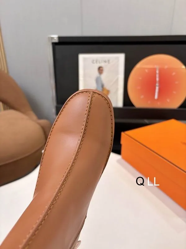 Hermes LL0806 Tan Ankle Boots, catalog view 3, LL0806
