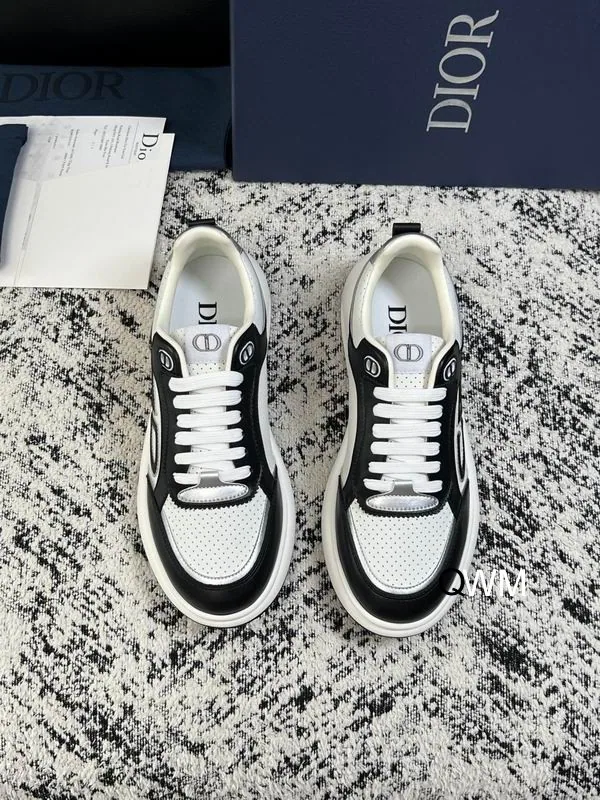 Dior WM0806 Logo Low-Top Sneakers, catalog view 1, WM0806