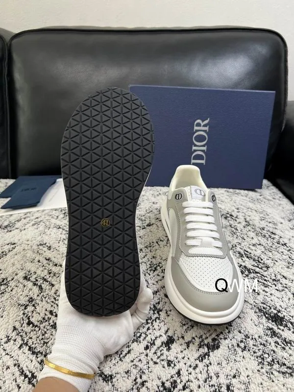 Dior WM0806 Logo Low-Top Sneakers, catalog view 4, WM0806